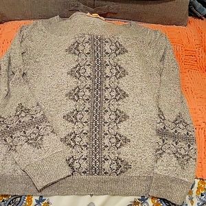 No frills los angeles gray sweater with black detail.. size xl - very soft!
